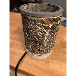 Scentsy warmer w/ 4 scents